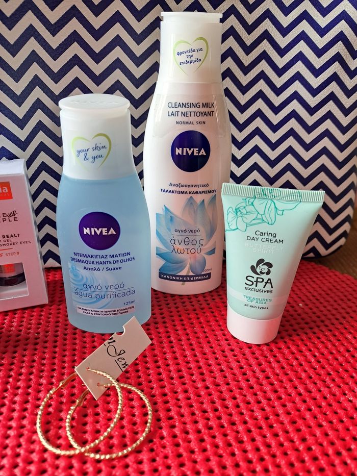 Trousse avec produit neufs - photo numéro 2