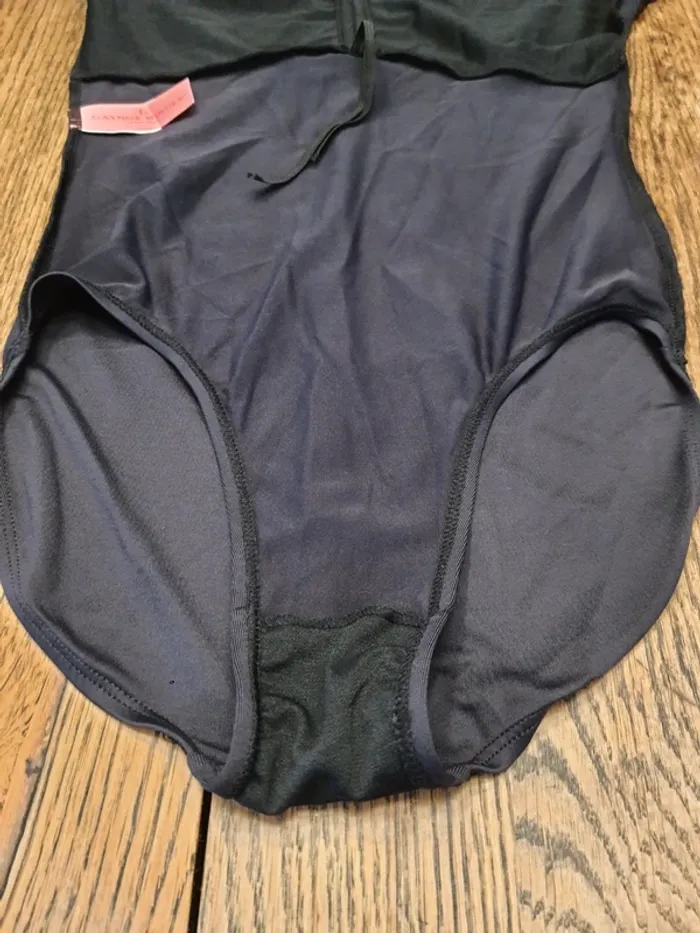 Justecorp Gaynor Minder noir taille M neuf - photo numéro 7