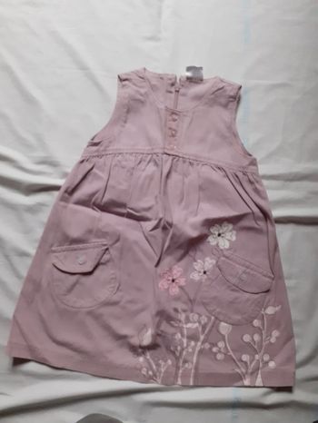 Robe vieux rose motif fleurs blanches et roses