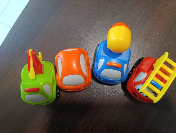 Lot de petite voiture - photo numéro 2