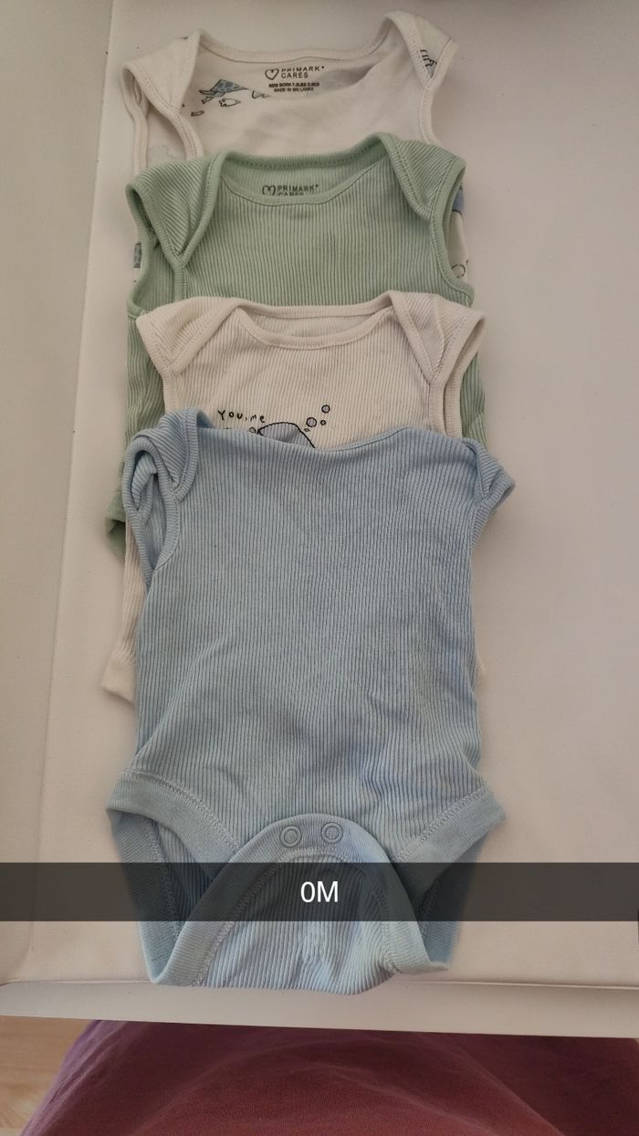 Lot 4 body sans manches - photo numéro 2