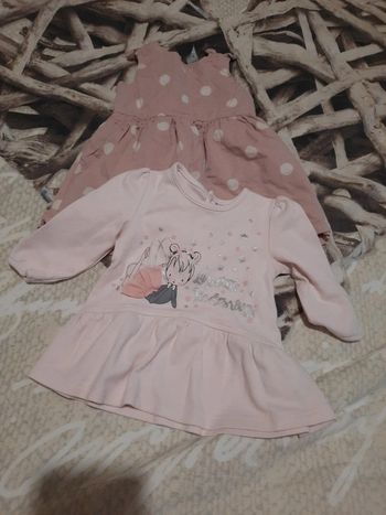 2 robes 6mois