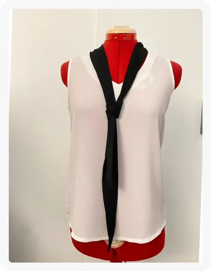 Blouse cravate noir et blanc Camille de Paris