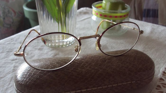 paire de lunettes de vue