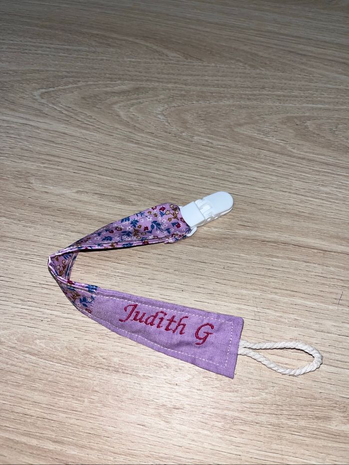 Attache tétine - photo numéro 3