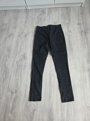 Jean noir taille L - avec zip arrière tendance