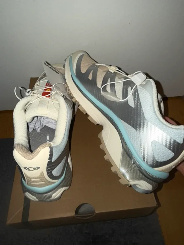 Salomon XT-4 OG Vanilla Ice Ballad blue Tender Peach - photo numéro 9