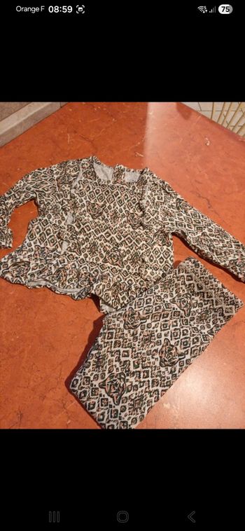 Ensemble bébé taille 12 mois