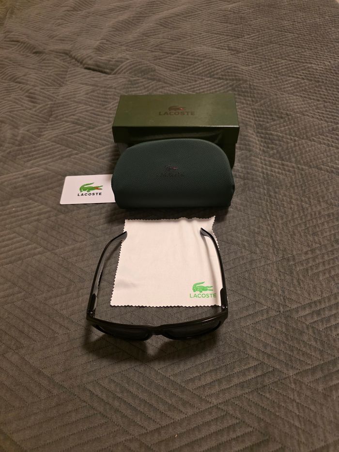 Lunettes de soleil polarisees Lacoste