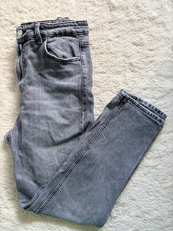 Jean mom couleur gris 