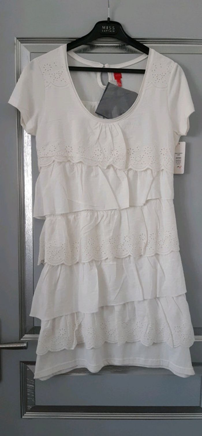 Robe Miss Captain T38