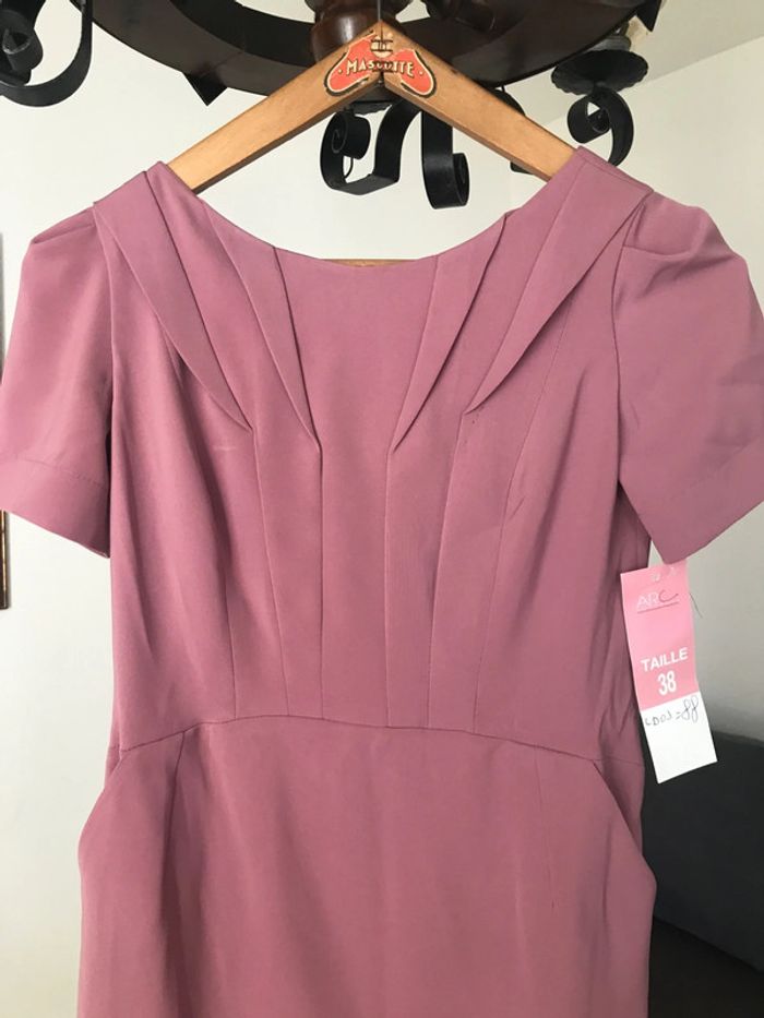 Robe tailleur rose pastel - photo numéro 2
