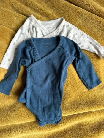 Lot de 2 bodies croisés cache cœur 6 mois pat et ripaton