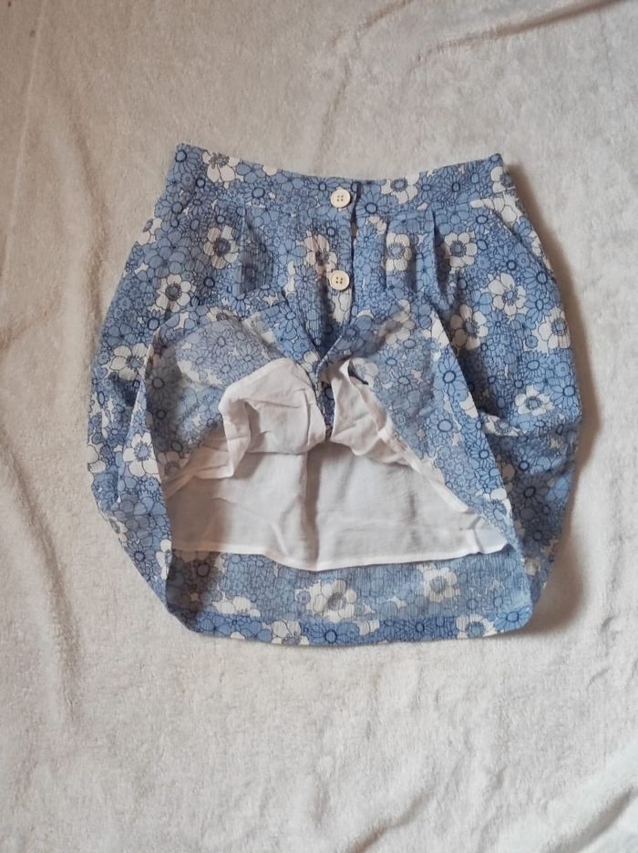 Jupe courte imprimée fleurie taille S - photo numéro 3