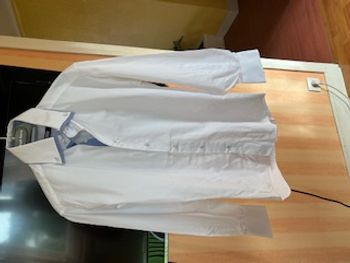 CHEMISE BLANCHE COL ET POIGNETS BLEUS