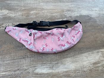 Banane, sac bandoulière licorne neuve avec sortie écouteur