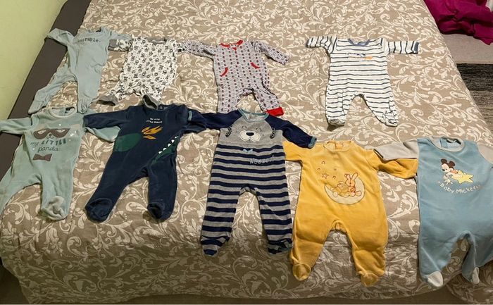 Vends lot 9 pyjama