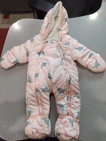 Manteau avec gants et protège pied