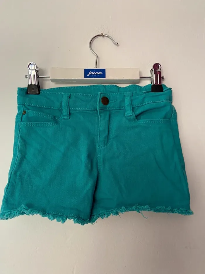 Short 4 ans .