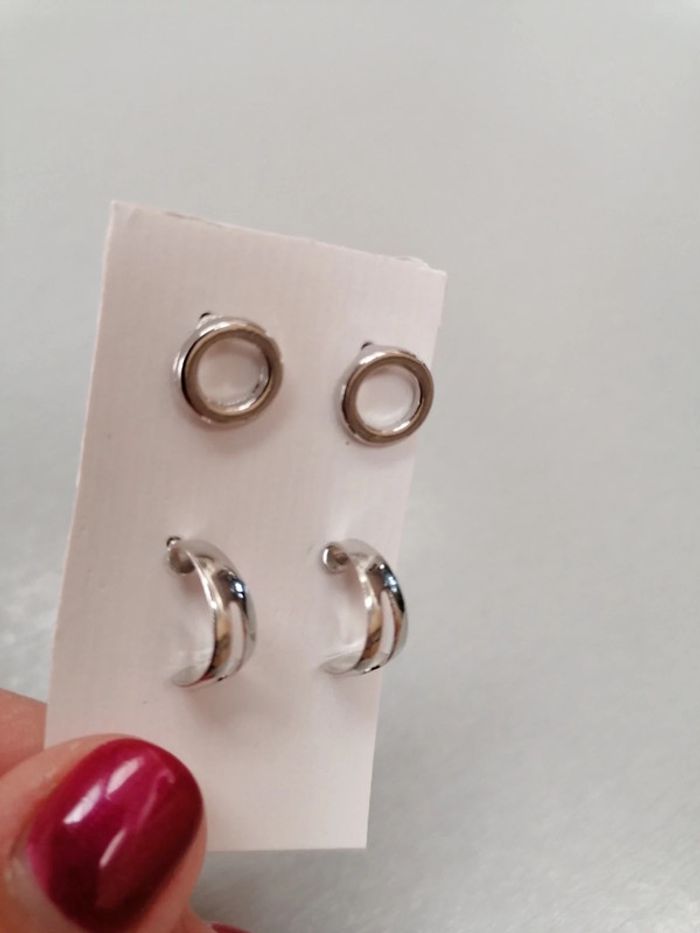 Boucles d'oreilles (lot de 2) neuves colori argent