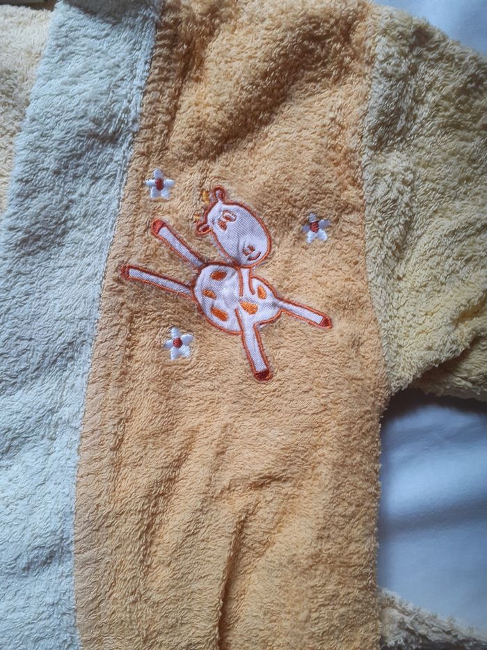 Peignoir jaune, blanc et orange motif girafe - photo numéro 3