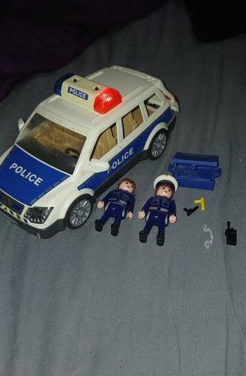 Voiture police playmobil et accessoires 