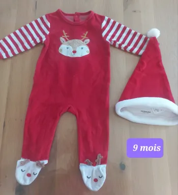 Lot pyjama noel+bonnet 9 mois