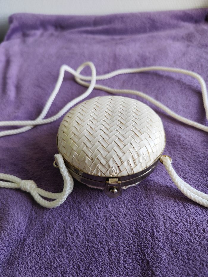 Petit sac enfant ou adulte rond boule blanc besace en paille tressée peinte vintage 70 - photo numéro 2