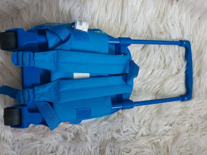 Sac à roulettes comme neuf pour enfants - photo numéro 4