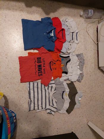 Lot de 16 tee-shirt, debardeurs et polo