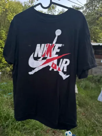 T-shirt Nike air