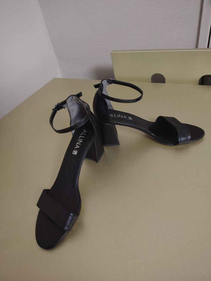 Chaussures à talon - photo numéro 2