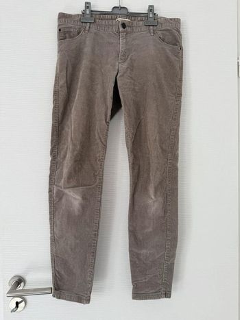 Pantalon slim skinny droit en velours beige gris clair