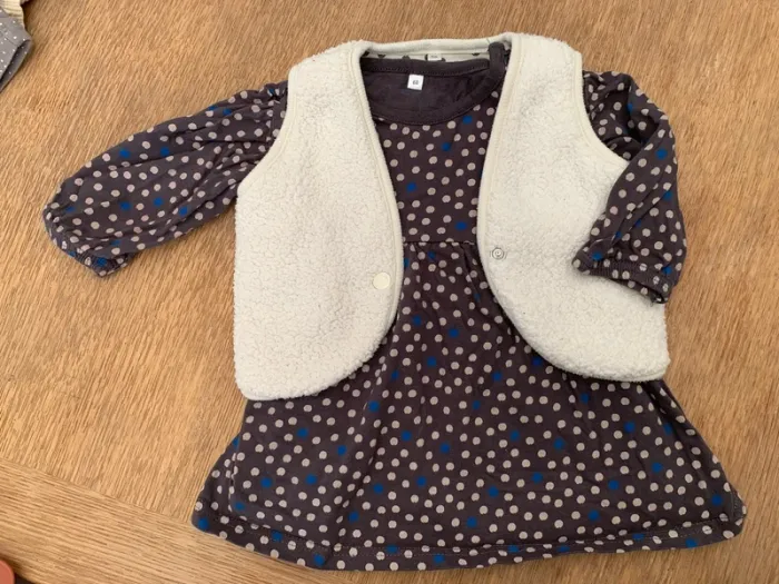 Ensemble Robe et gilet moumoute 6 mois