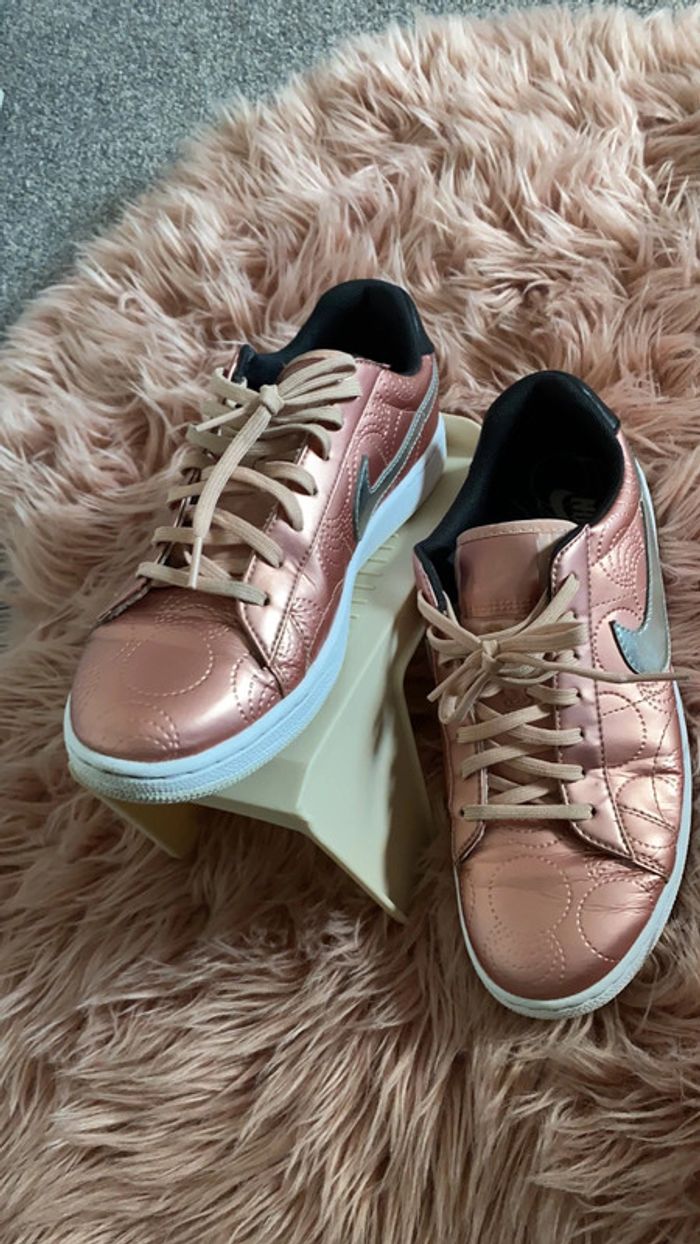 NIke Tennis Classic Metallic rose gold 🌸 Pt 40 - photo numéro 2