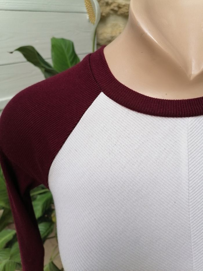 Petit pull léger manches 3/4 Bershka taille XS soit taille 14 ans - photo numéro 2