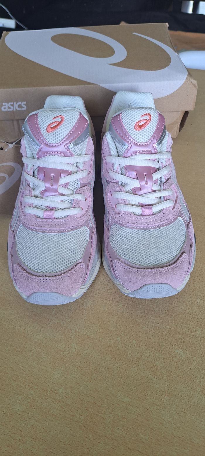 Asics Gel Nyc Cream/Rose Water T40 - photo numéro 4
