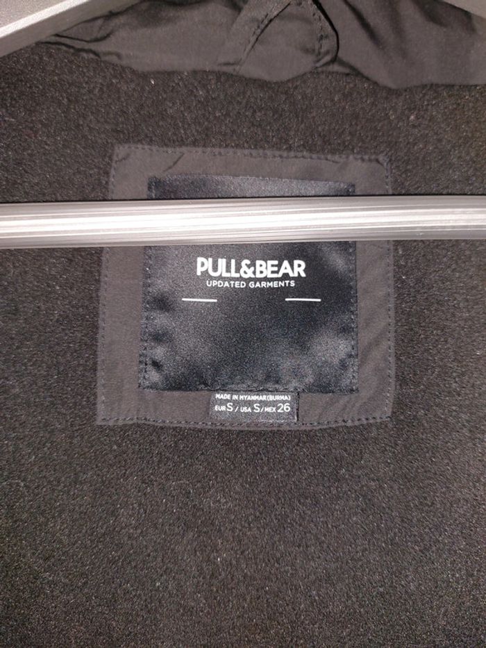 Doudoune noire pull&bear - photo numéro 2