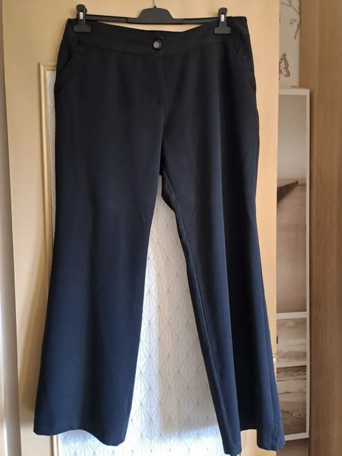 Superbe pantalon noir femme fluide 48 poche dentelle comme neuf Claire Delandes