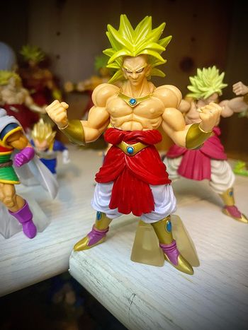 Figurine dragon ball gashapon hg Broly