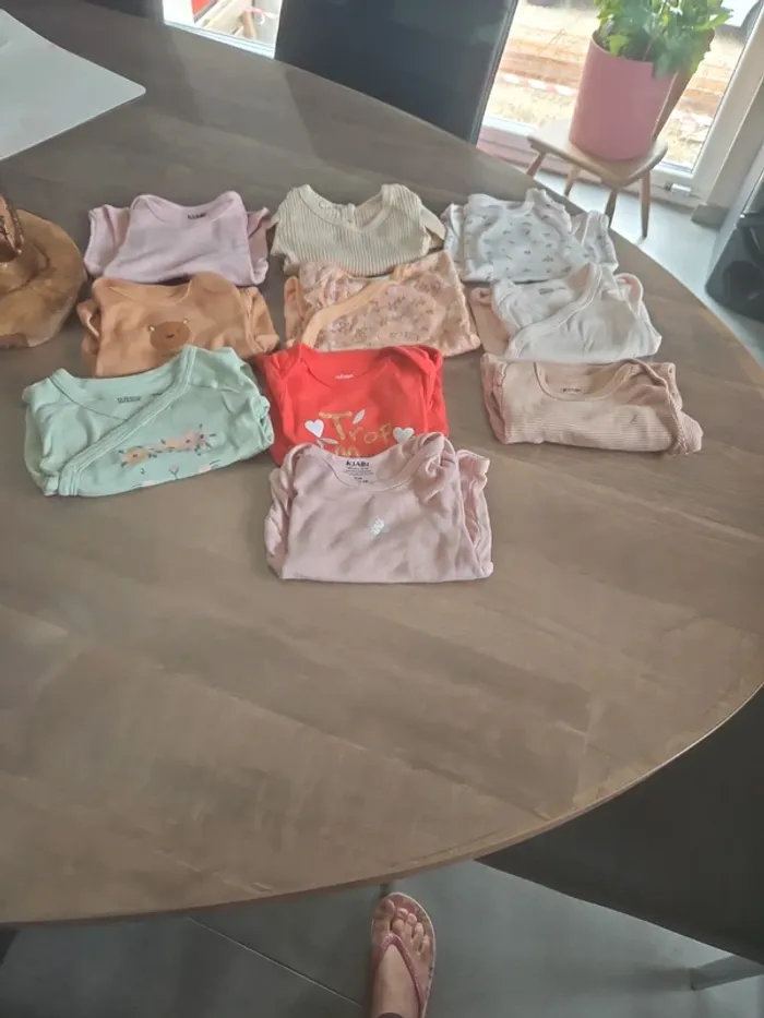 Lot de 10 bodies