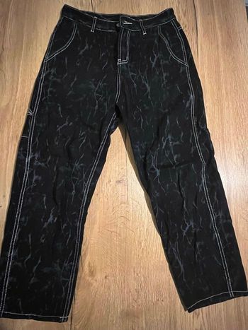 Jean large style Y2k noir avec motifs gris 