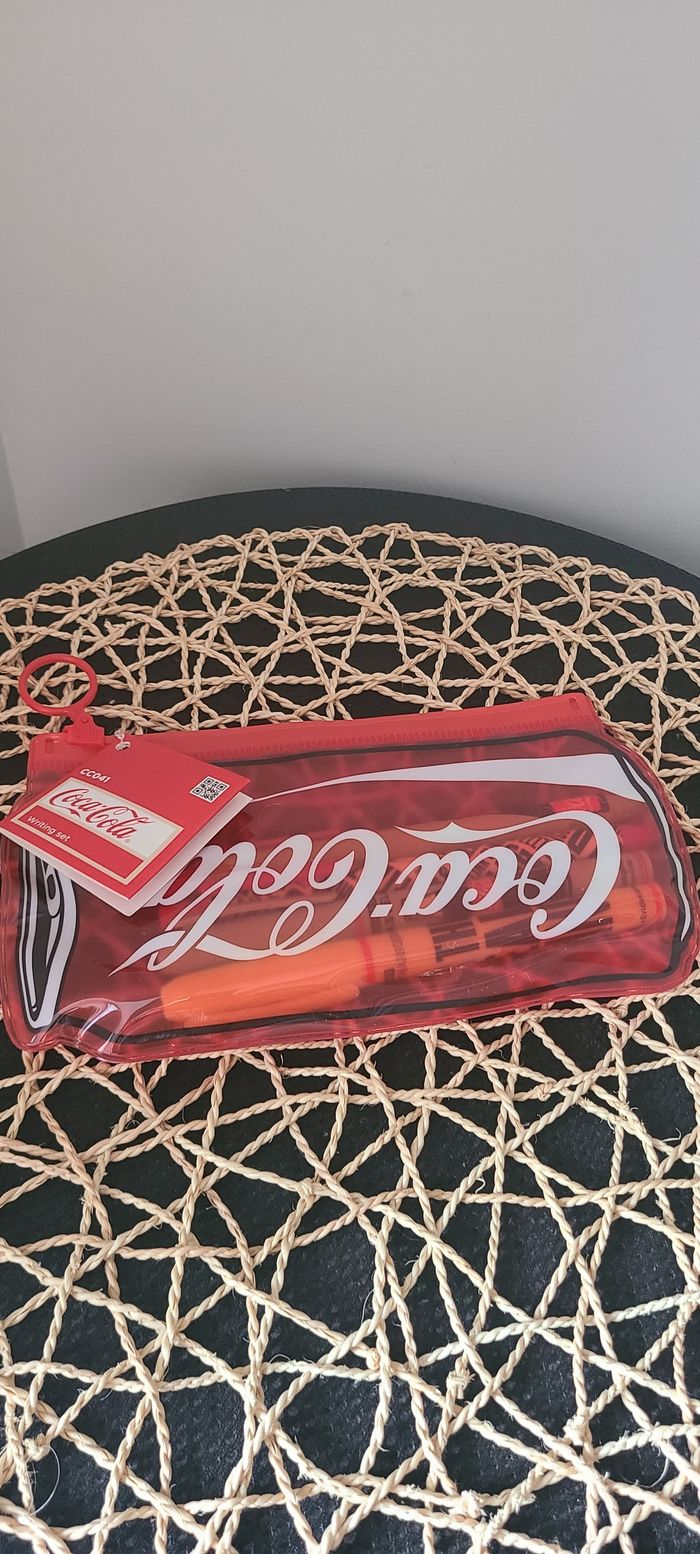 Set d'écriture avec trousse coca cola - photo numéro 4