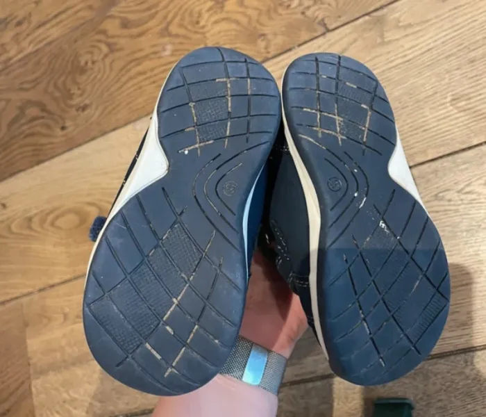 Chaussures chaudes et montantes taille 23 bambulini très bon état - photo numéro 3