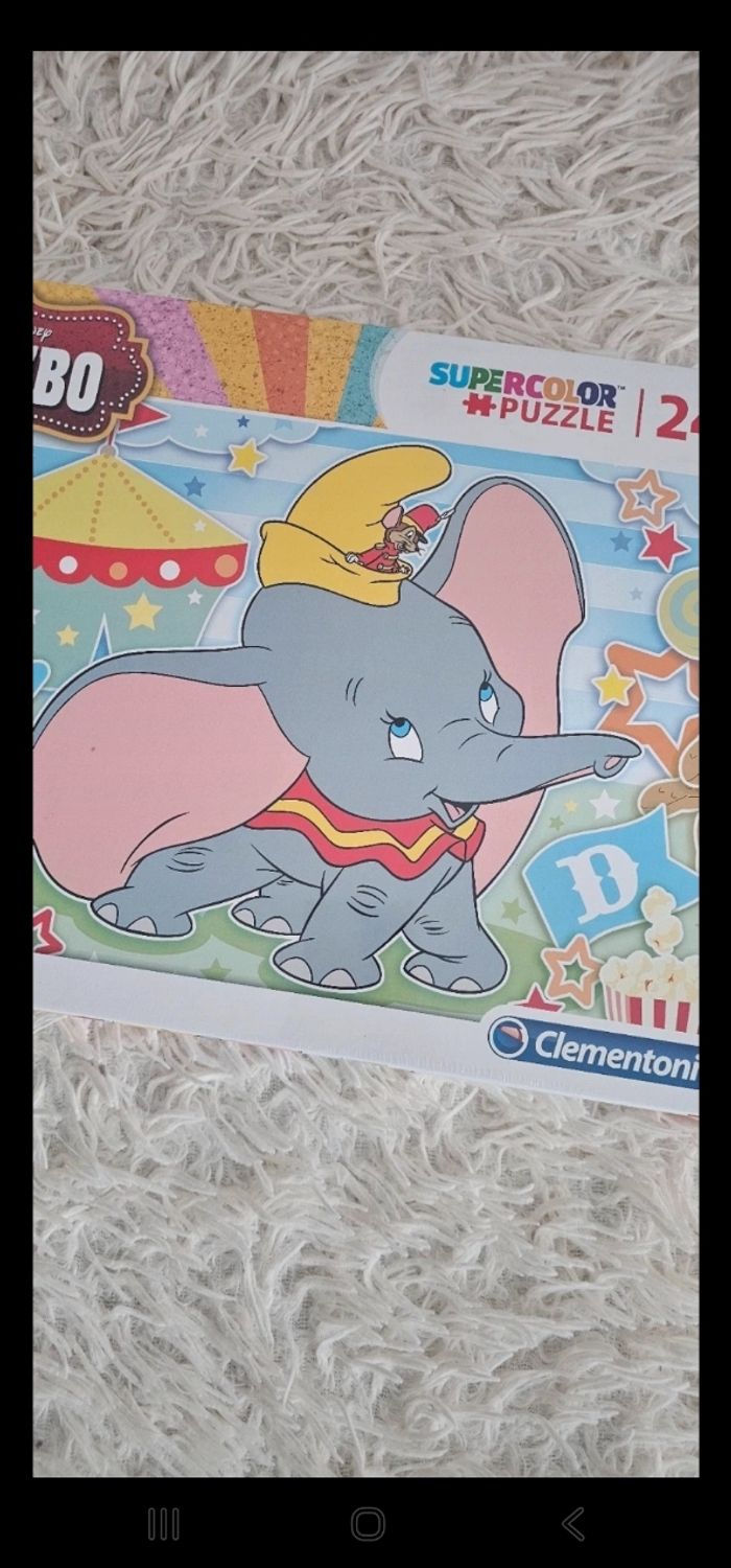 Maxi Puzzle Dumbo Disney 24 pièces 3 ans Neuf.