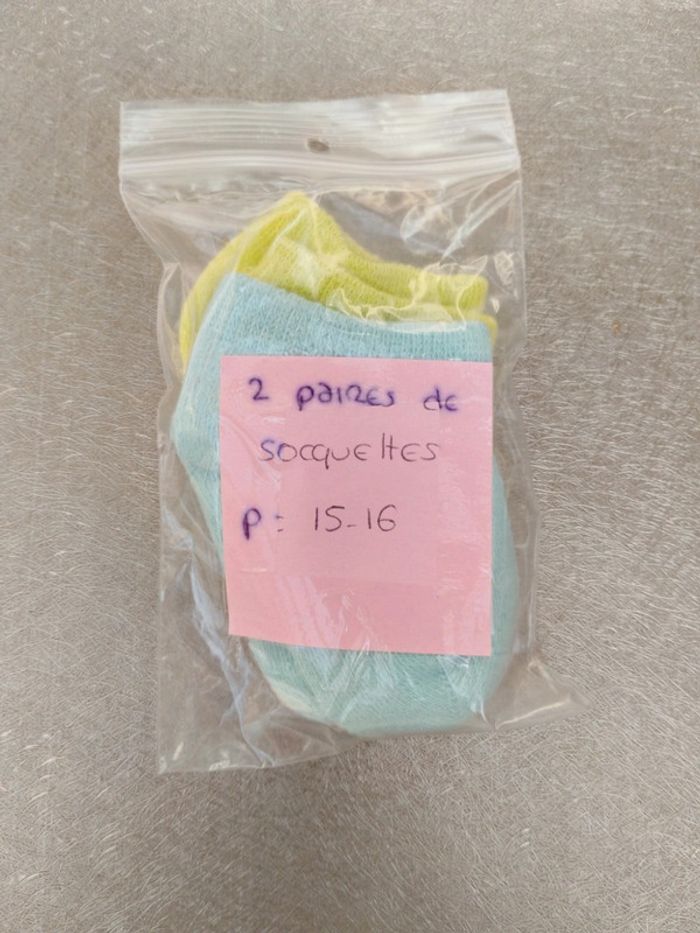 Chaussettes fille pointure 15-17, 23 paires - photo numéro 2