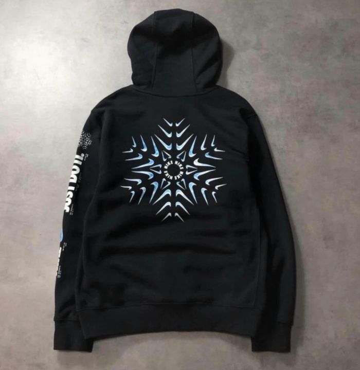 Pull nike capuche - photo numéro 2