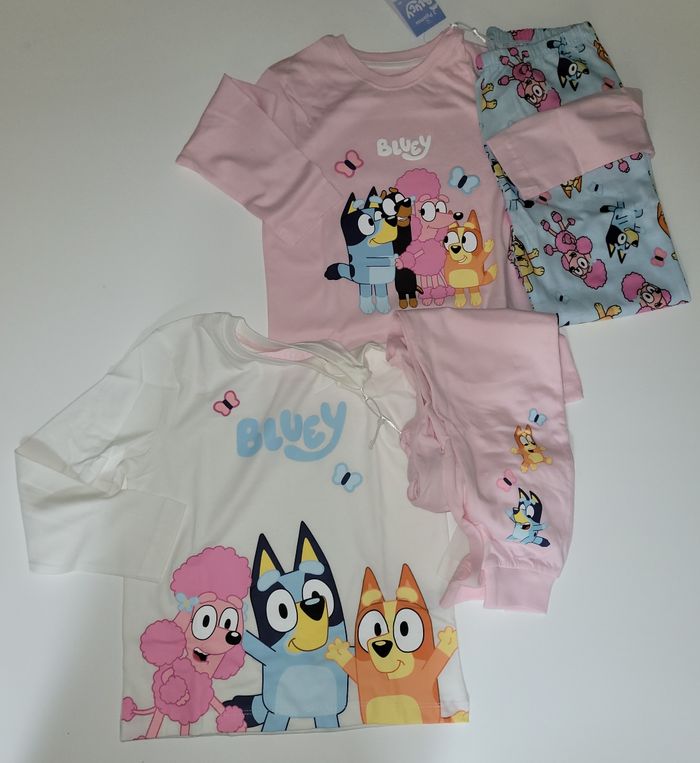 Pyjama bluey 5 ans  neuf