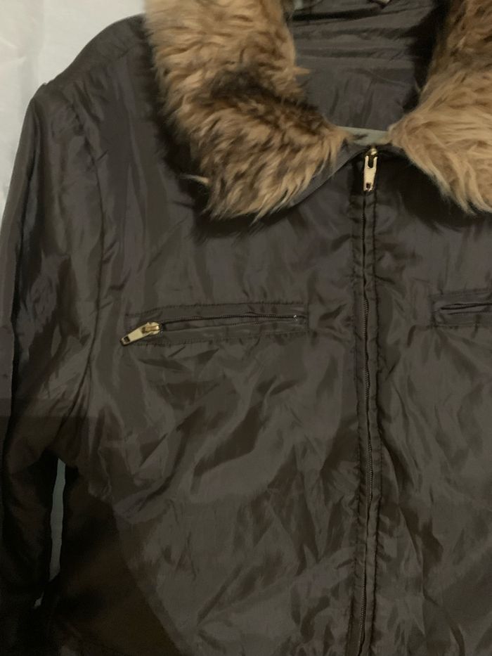 Blouson 3 suisses marron taille 42-44 mi saison tres bon état col détachable avec ceinture