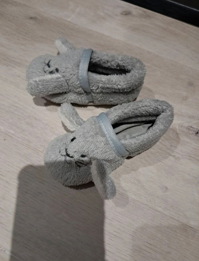 Chaussons bébé lapin gris 19/20 neufs - photo numéro 2